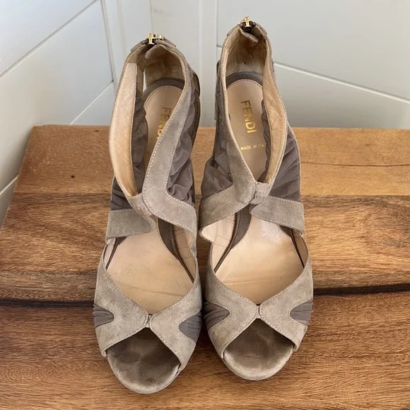 Fendi Heels - Picture 4 of 17